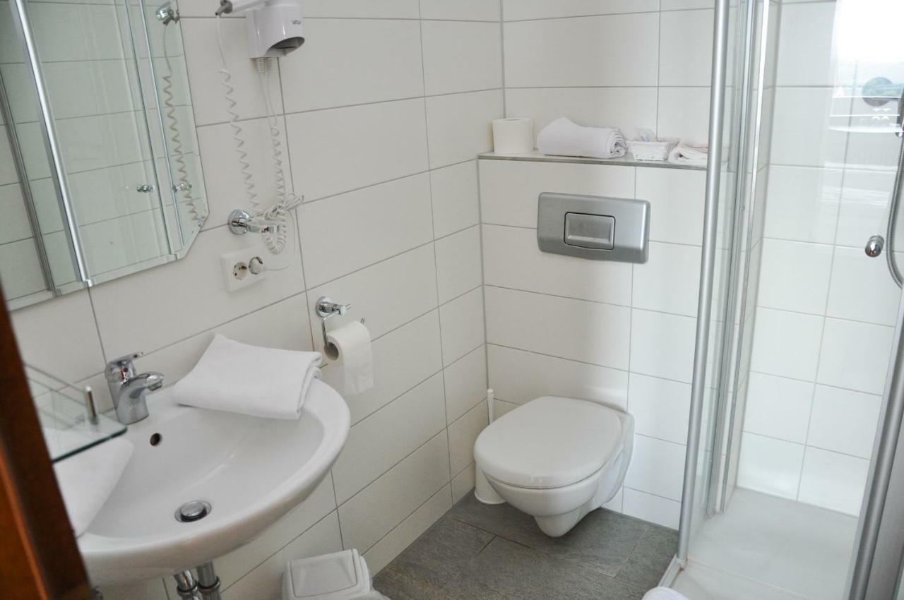Gasthof Adler Guettingen Guttingen Bagian luar foto