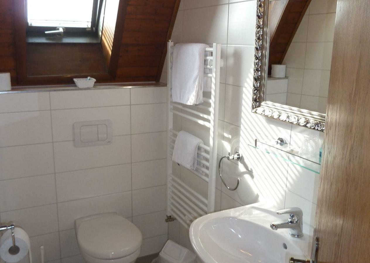 Gasthof Adler Guettingen Guttingen Bagian luar foto