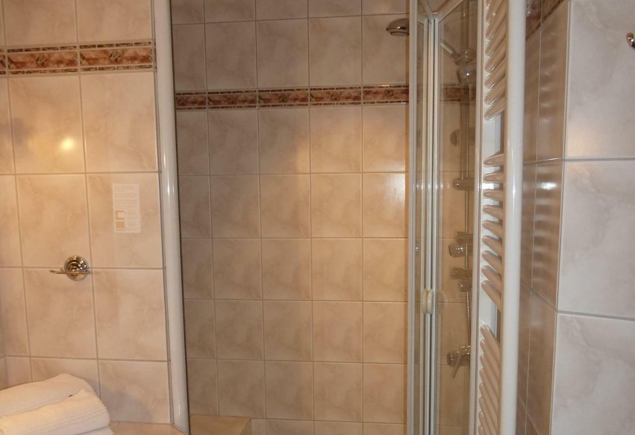 Gasthof Adler Guettingen Guttingen Bagian luar foto
